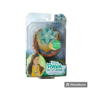 Raya and The Last Dragon The Light of Kumandra Necklace